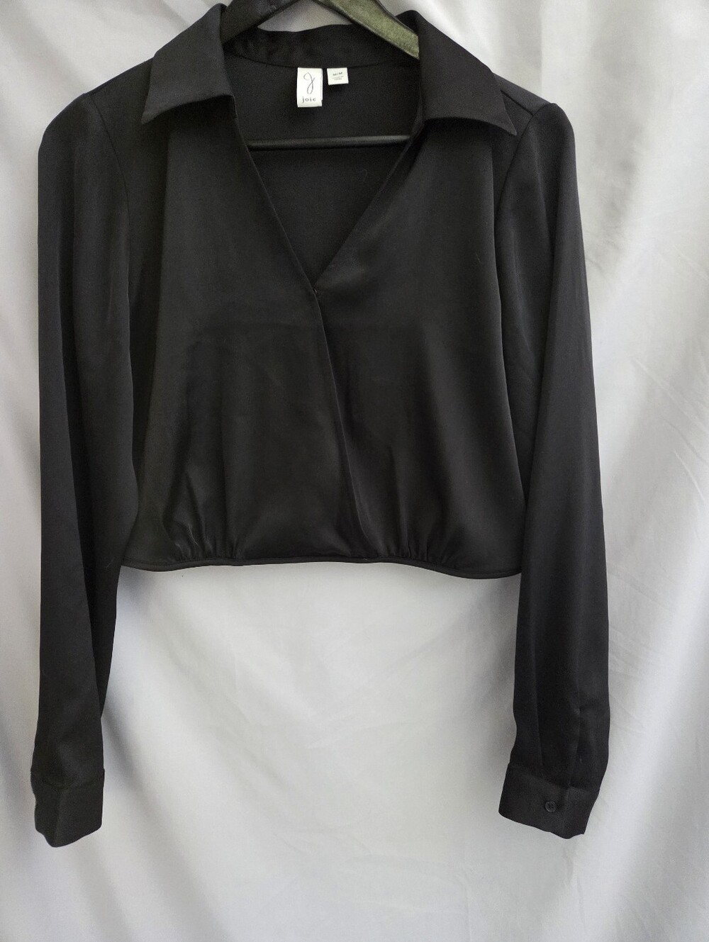 Joie Black Cropped V-Neck Button-Down Blouse